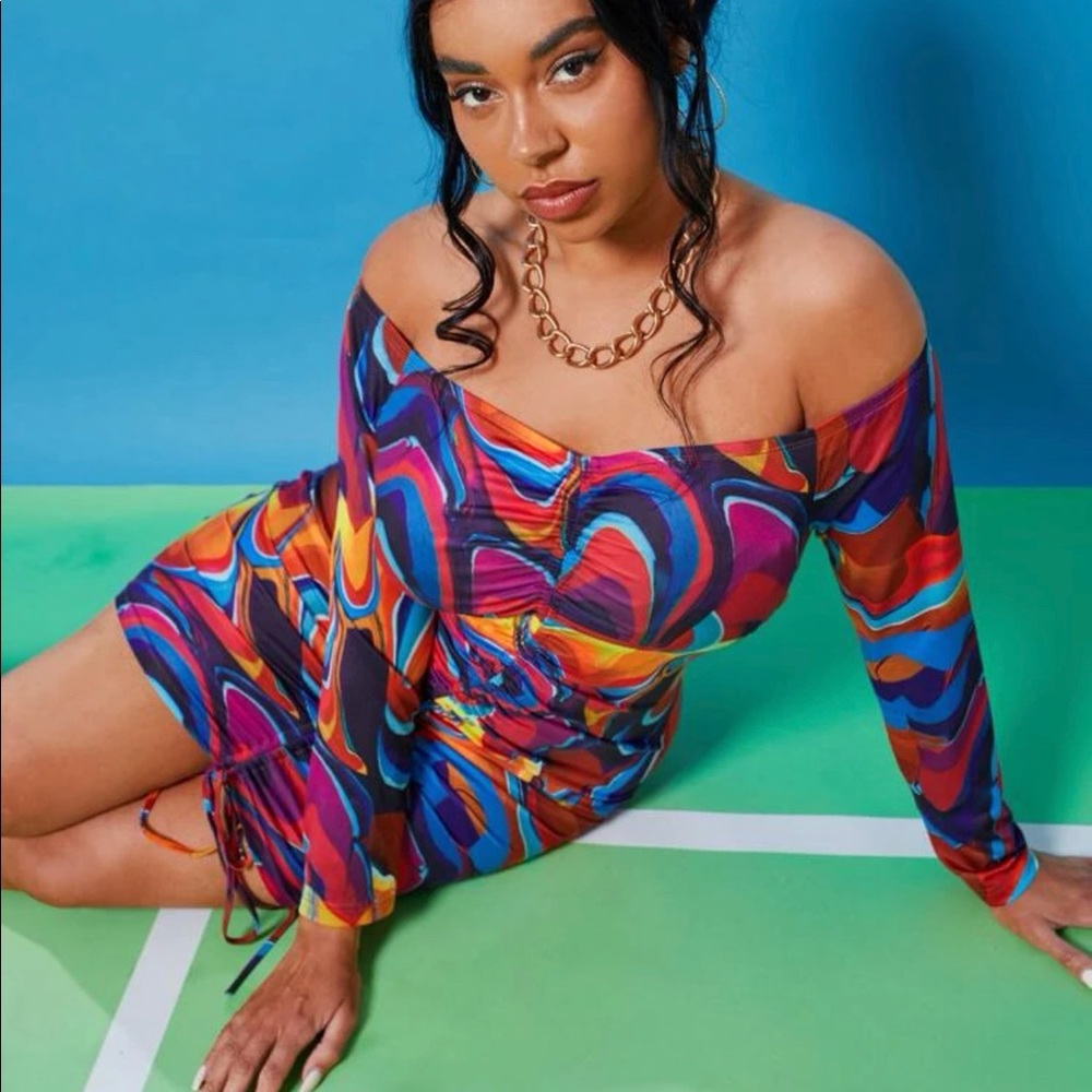Colorful Off Shoulder Ruched Bodycon Dress - Picture 3 of 5